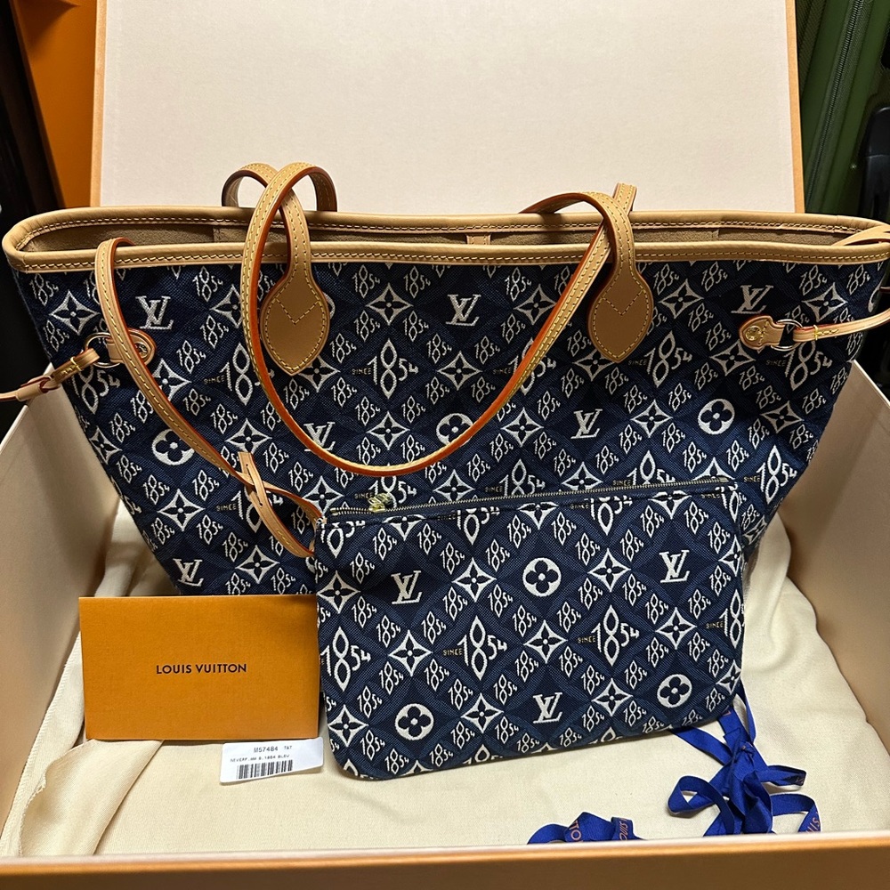 Louis Vuitton Blue and Tan Monogram Shoulder Bag new never use 1854 Limited.